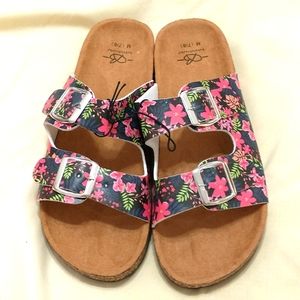 Ladies new sandals Bobby Brooks size medium 7/8 similar to Birkenstock